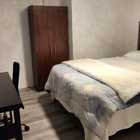 2 Bedrooms 2 Washrooms 2 Parking Spots Basement Apartment Newmarket Exteriér fotografie