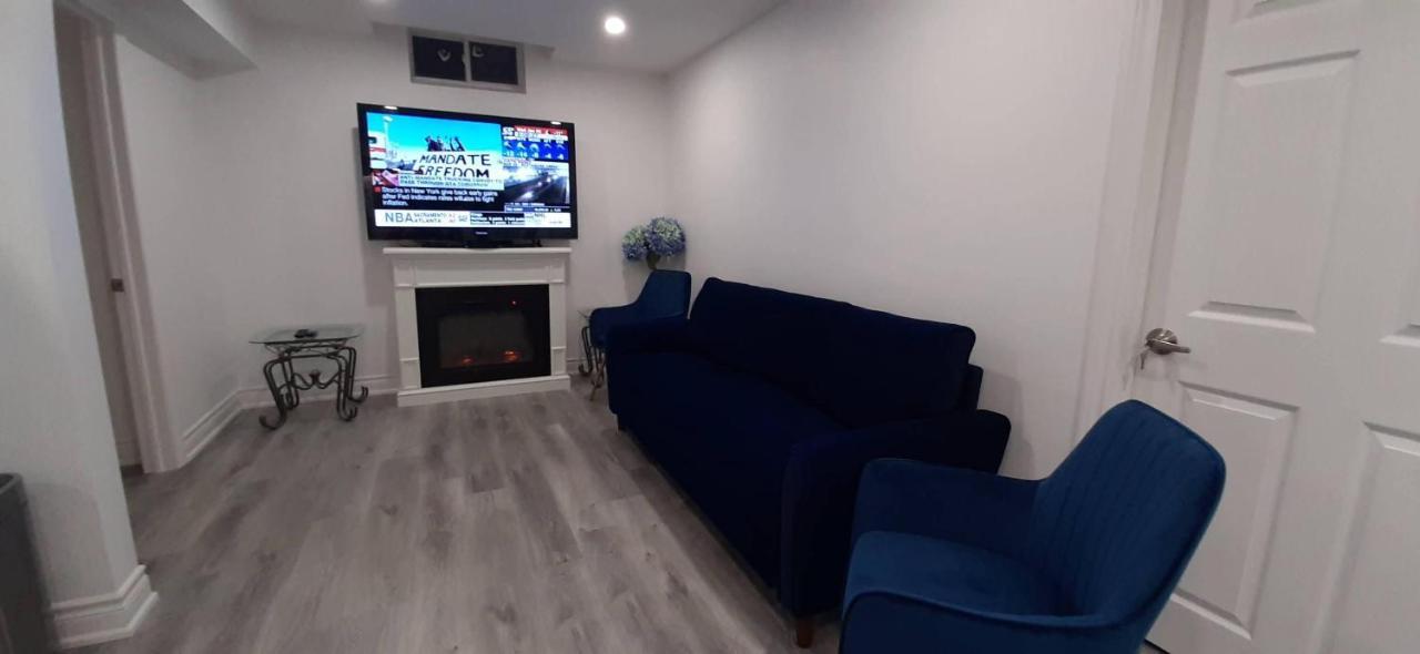 2 Bedrooms 2 Washrooms 2 Parking Spots Basement Apartment Newmarket Exteriér fotografie