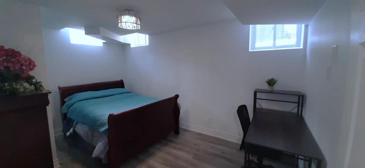 2 Bedrooms 2 Washrooms 2 Parking Spots Basement Apartment Newmarket Exteriér fotografie
