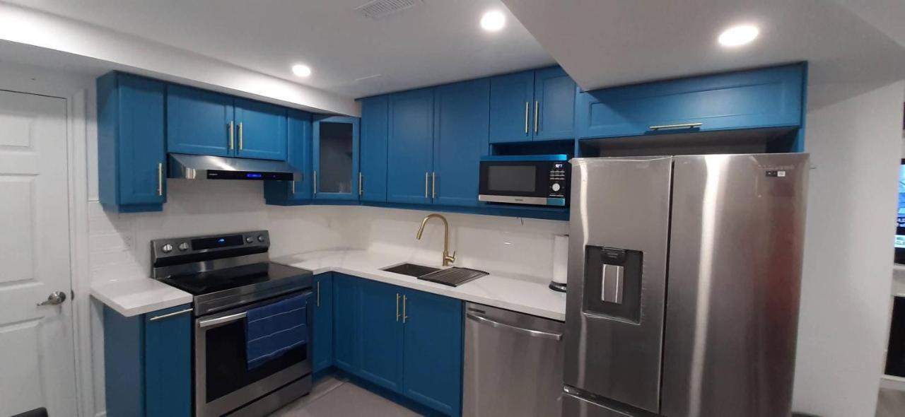 2 Bedrooms 2 Washrooms 2 Parking Spots Basement Apartment Newmarket Exteriér fotografie