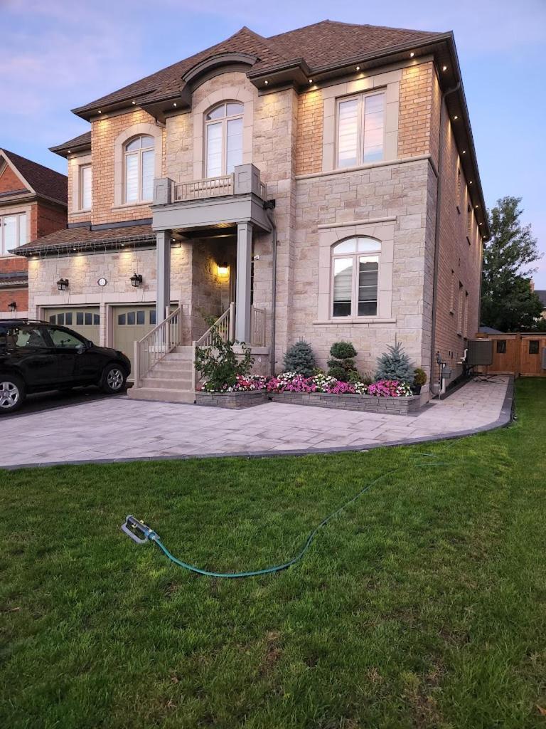 2 Bedrooms 2 Washrooms 2 Parking Spots Basement Apartment Newmarket Exteriér fotografie