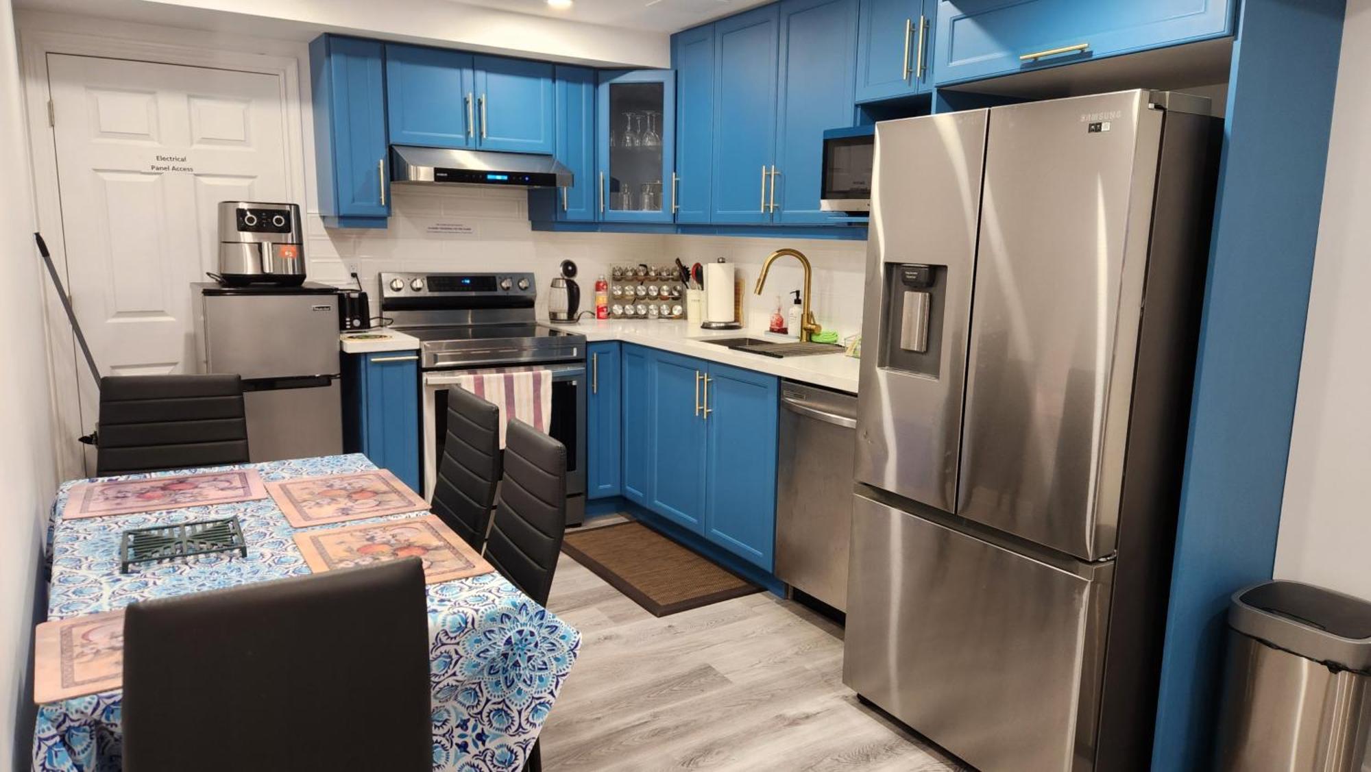 2 Bedrooms 2 Washrooms 2 Parking Spots Basement Apartment Newmarket Exteriér fotografie